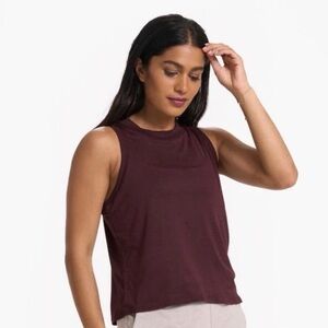 Vuori Energy Sleeveless Activewear Top Maroon Size Medium